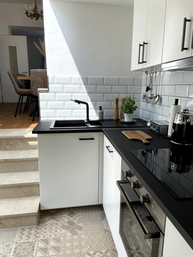 Wunderschoene Sanierte Wohnung Vor Den Toren Koelns Exterior foto